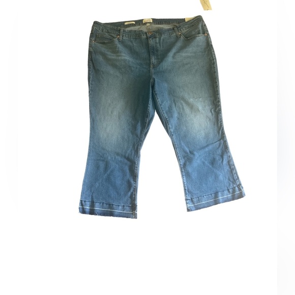 Universal Thread Denim - Women's Ankle Bootcut Jeans - Universal Thread Medium Wash Vintage Stretch 26W